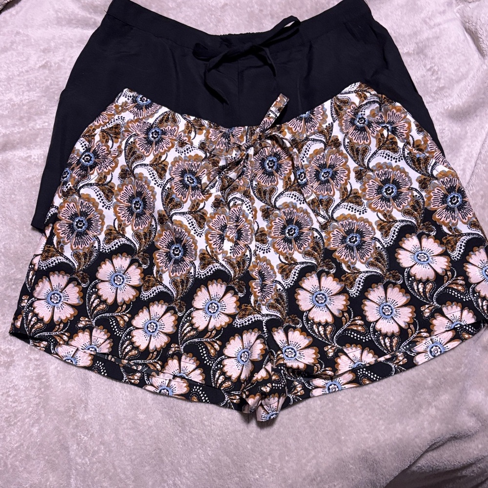 Rachel Zoe Black & Brown Multi Floral Tie Waist Shorts.. NWOT.. Sz Small